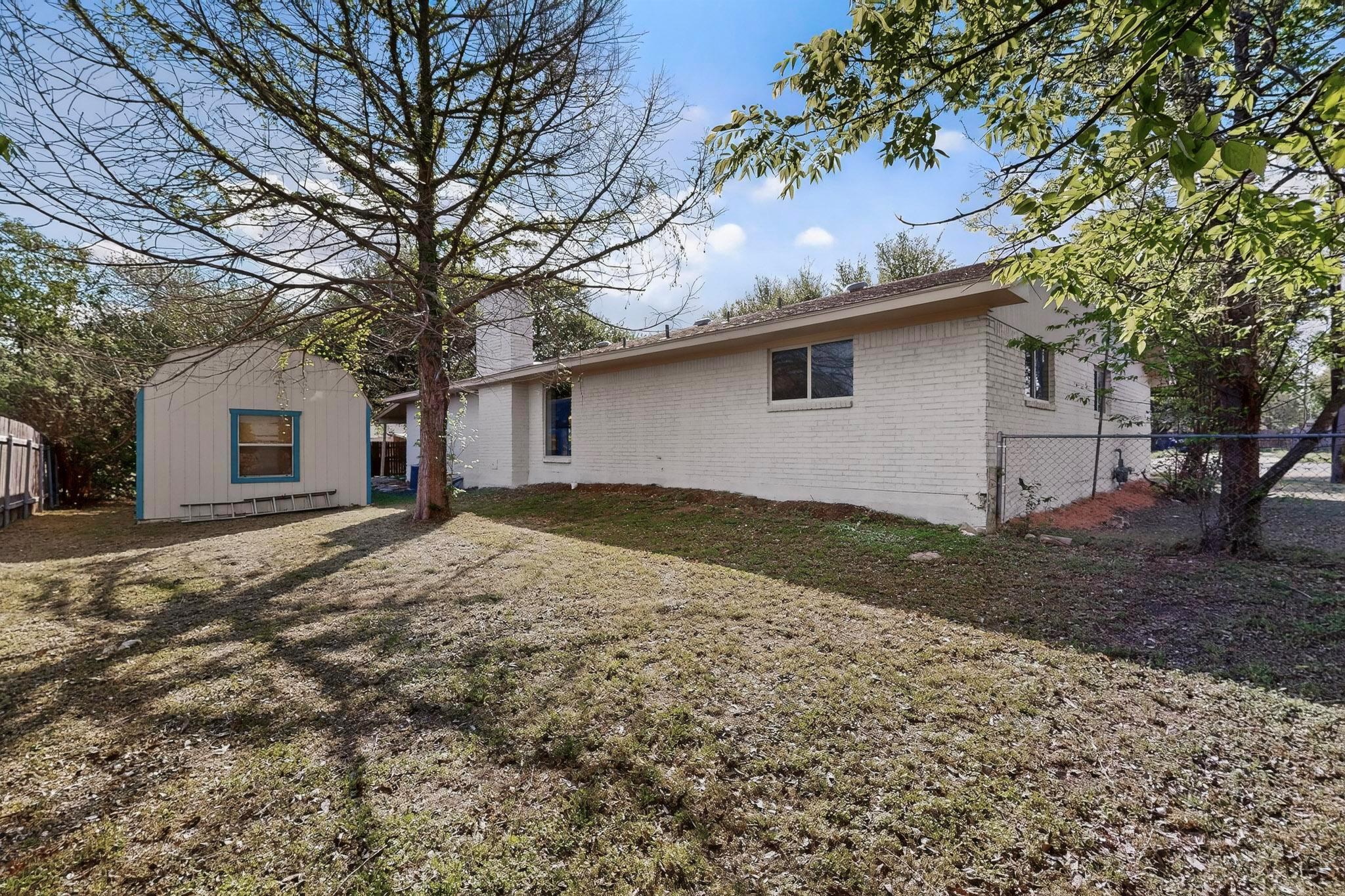 812 George Street Taylor TX 76574