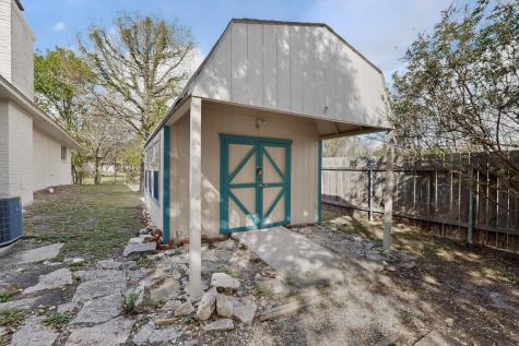 812 George Street Taylor TX 76574