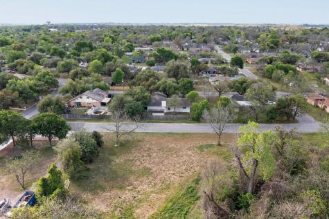 812 George Street Taylor TX 76574