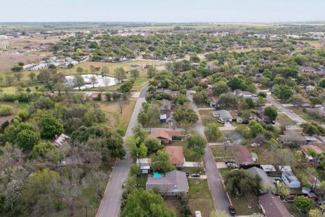 812 George Street Taylor TX 76574