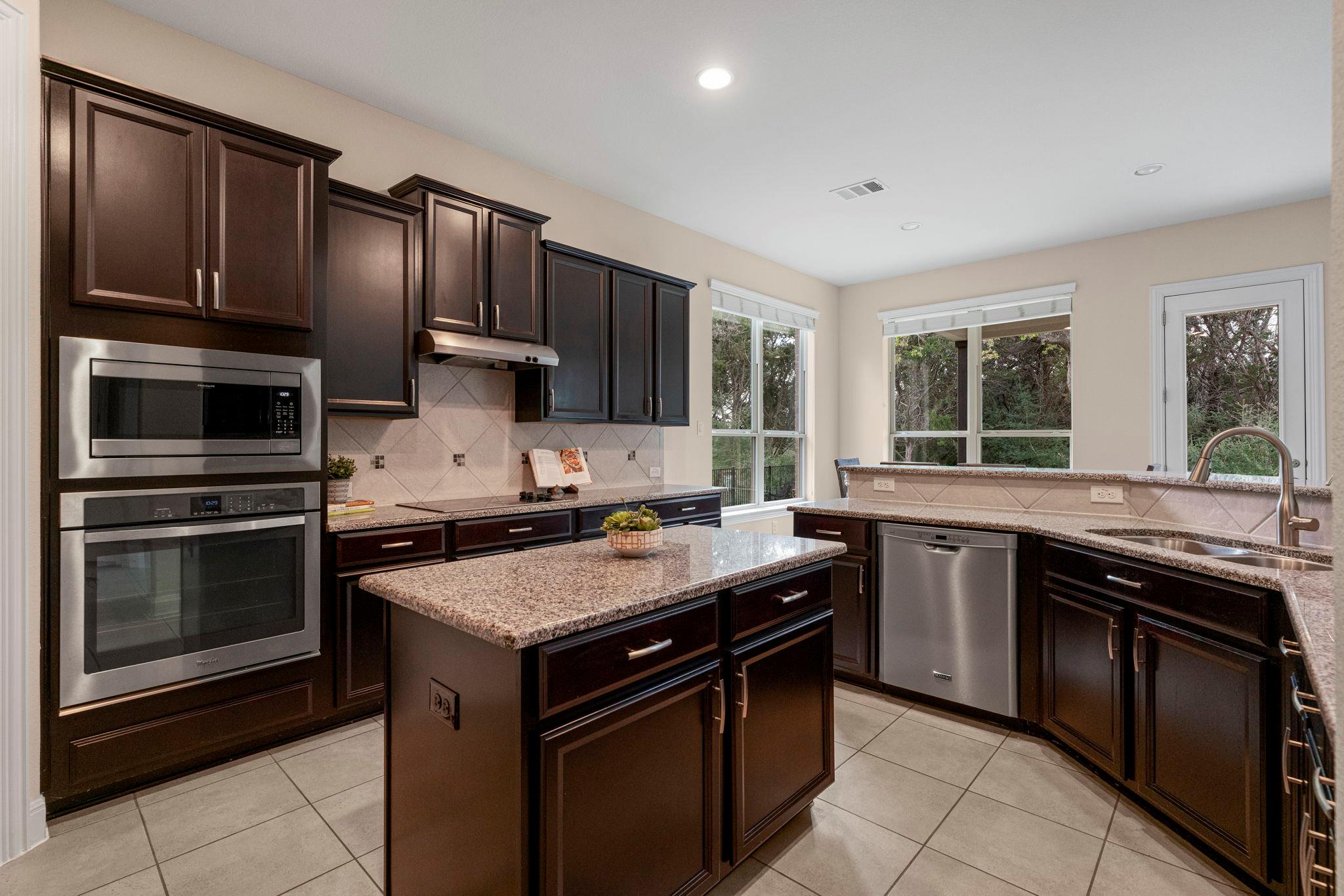 1606 Flint Rock Loop Driftwood TX 78619