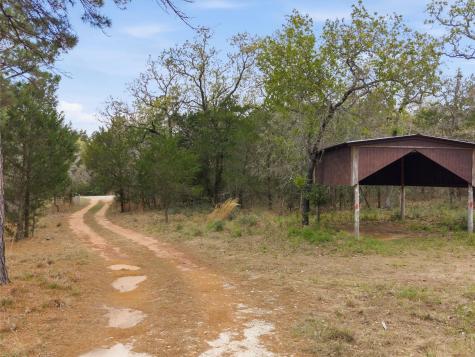 215 Lakeview Drive Smithville TX 78957