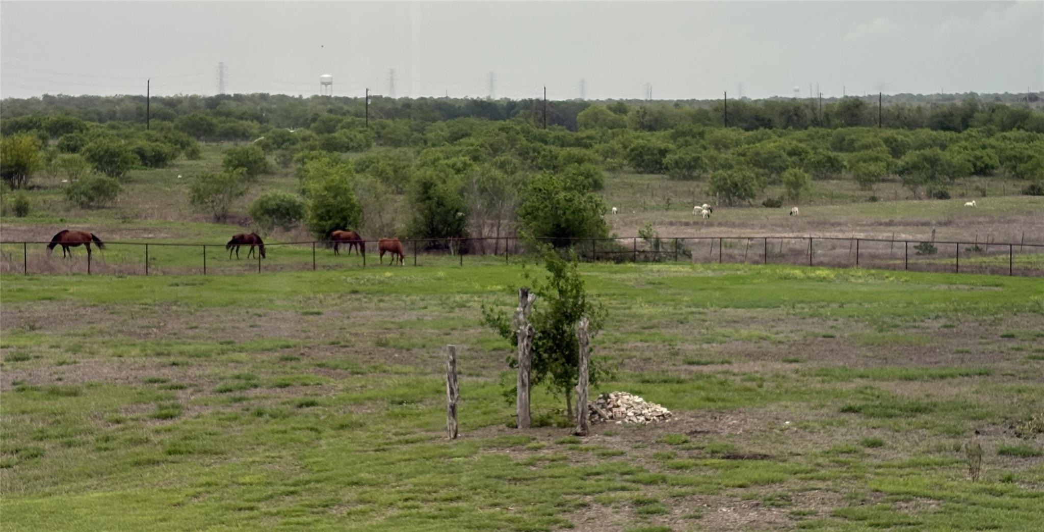 100 Mayfield Lane Lockhart TX 78644