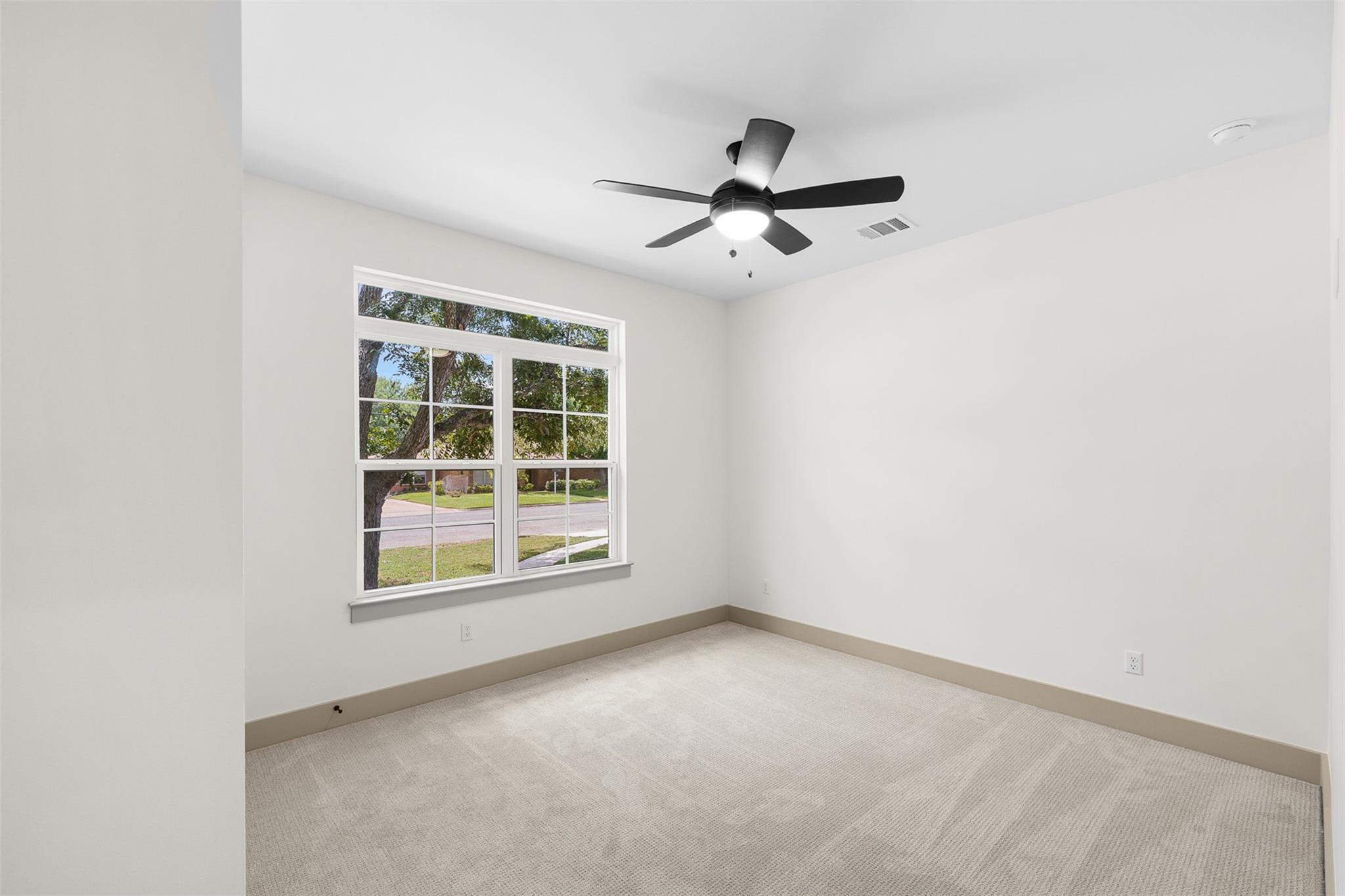 271 College La Grange TX 78945