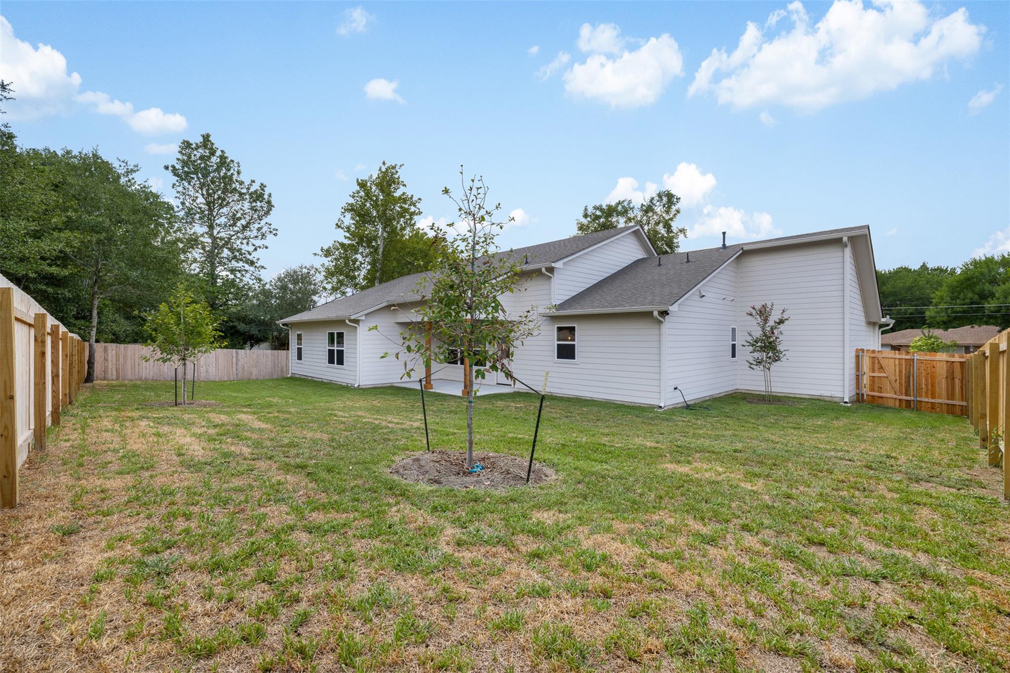 271 College La Grange TX 78945