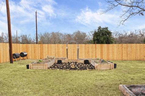 724 Scarbrough Street Rockdale TX 76567
