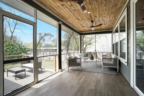 1009 Karen Avenue Austin TX 78757