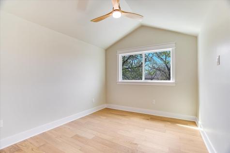 1009 Karen Avenue Austin TX 78757