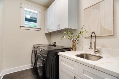 1009 Karen Avenue Austin TX 78757