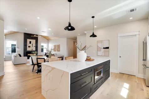 1009 Karen Avenue Austin TX 78757