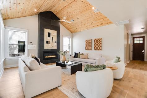 1009 Karen Avenue Austin TX 78757