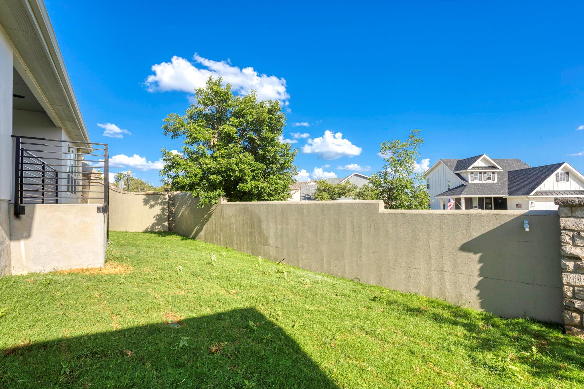 1901 N Chateau Lane Lane N Kerrville TX 78028