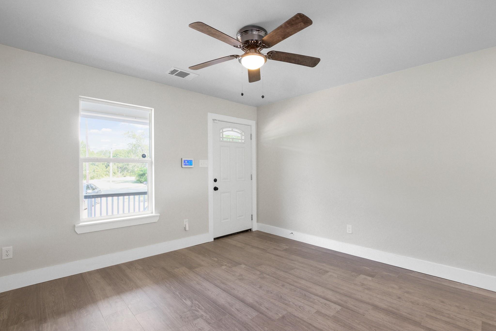 713 Burkett Street Taylor TX 76574