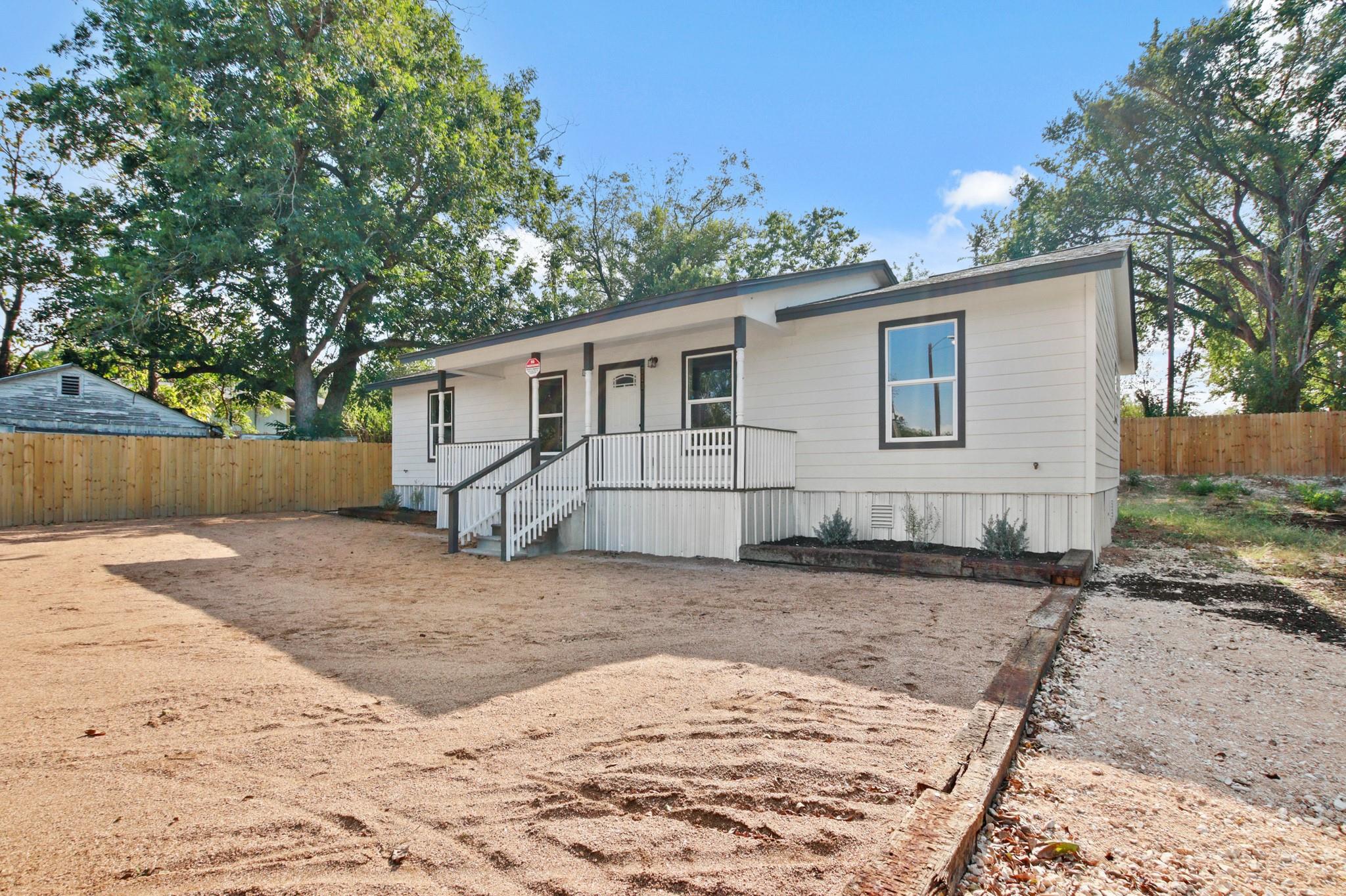 713 Burkett Street Taylor TX 76574