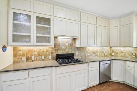 307 W 4th Street Elgin TX 78621