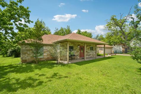 307 W 4th Street Elgin TX 78621