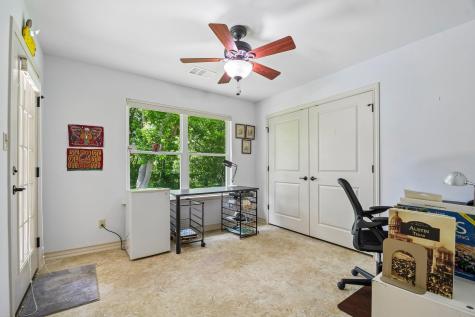 307 W 4th Street Elgin TX 78621