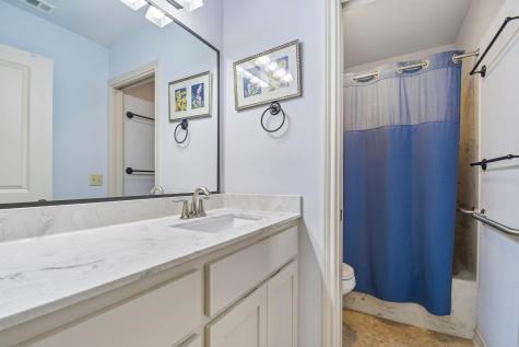 307 W 4th Street Elgin TX 78621