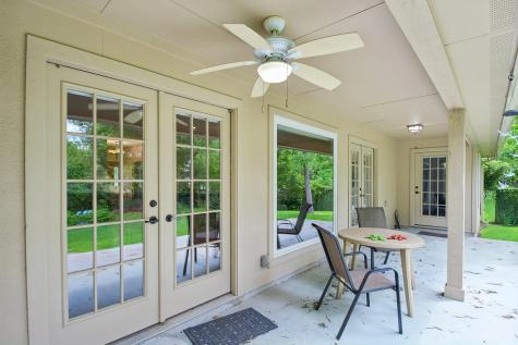 307 W 4th Street Elgin TX 78621
