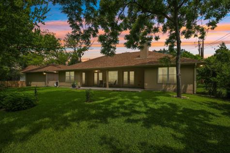 307 W 4th Street Elgin TX 78621