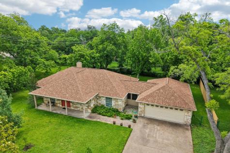 307 W 4th Street Elgin TX 78621