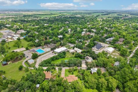 307 W 4th Street Elgin TX 78621