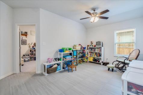 499 Coyote Creek Way Kyle TX 78640