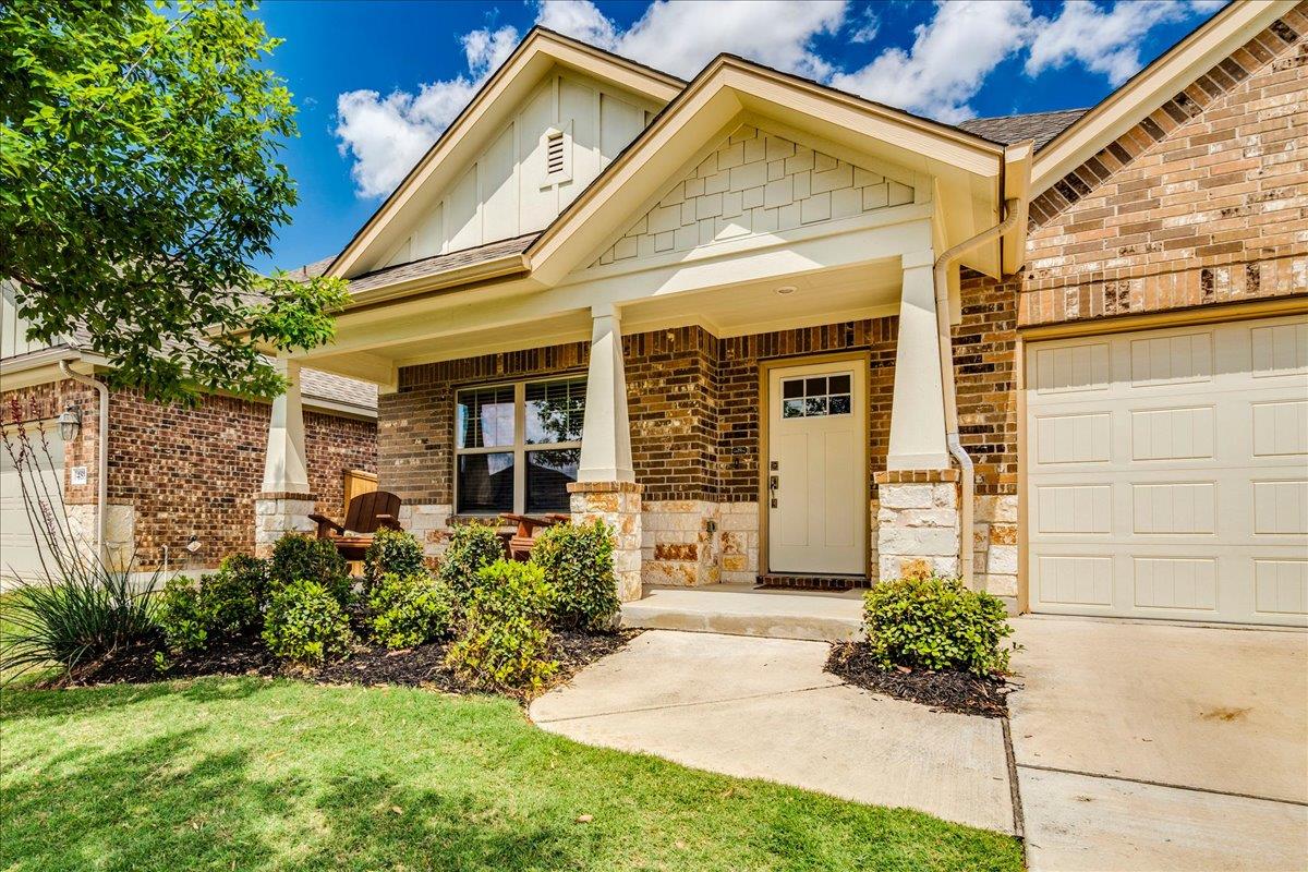 499 Coyote Creek Way Kyle TX 78640