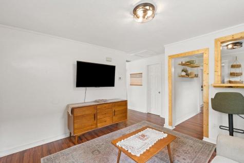 1909 College Row Austin TX 78702
