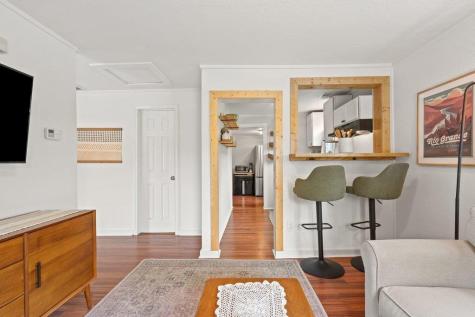 1909 College Row Austin TX 78702
