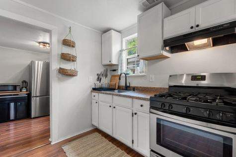1909 College Row Austin TX 78702