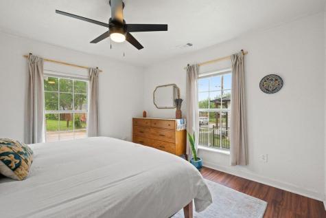 1909 College Row Austin TX 78702
