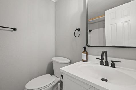 1909 College Row Austin TX 78702