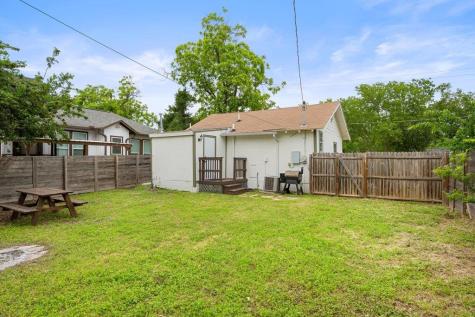 1909 College Row Austin TX 78702