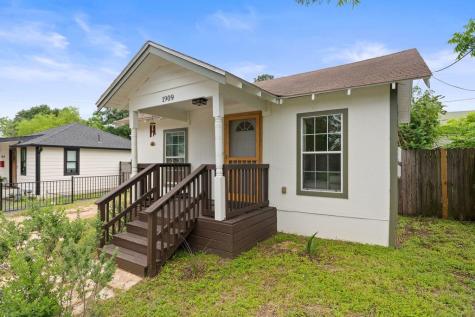1909 College Row Austin TX 78702