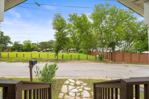 1909 College Row Austin TX 78702