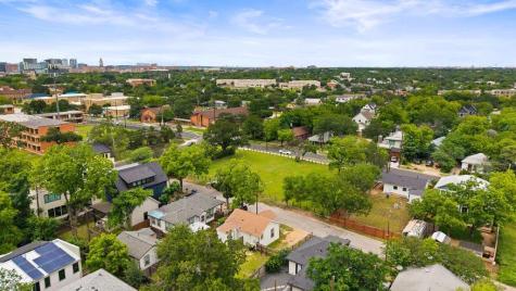 1909 College Row Austin TX 78702