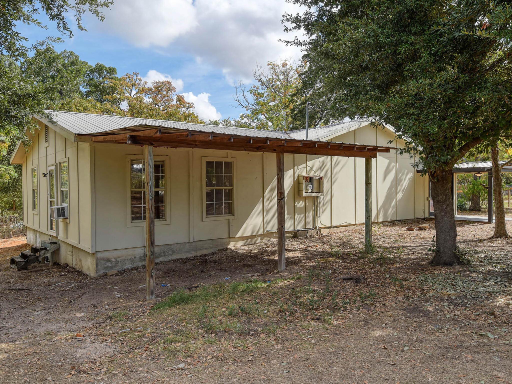 176 Lacy Drive Elgin TX 78621