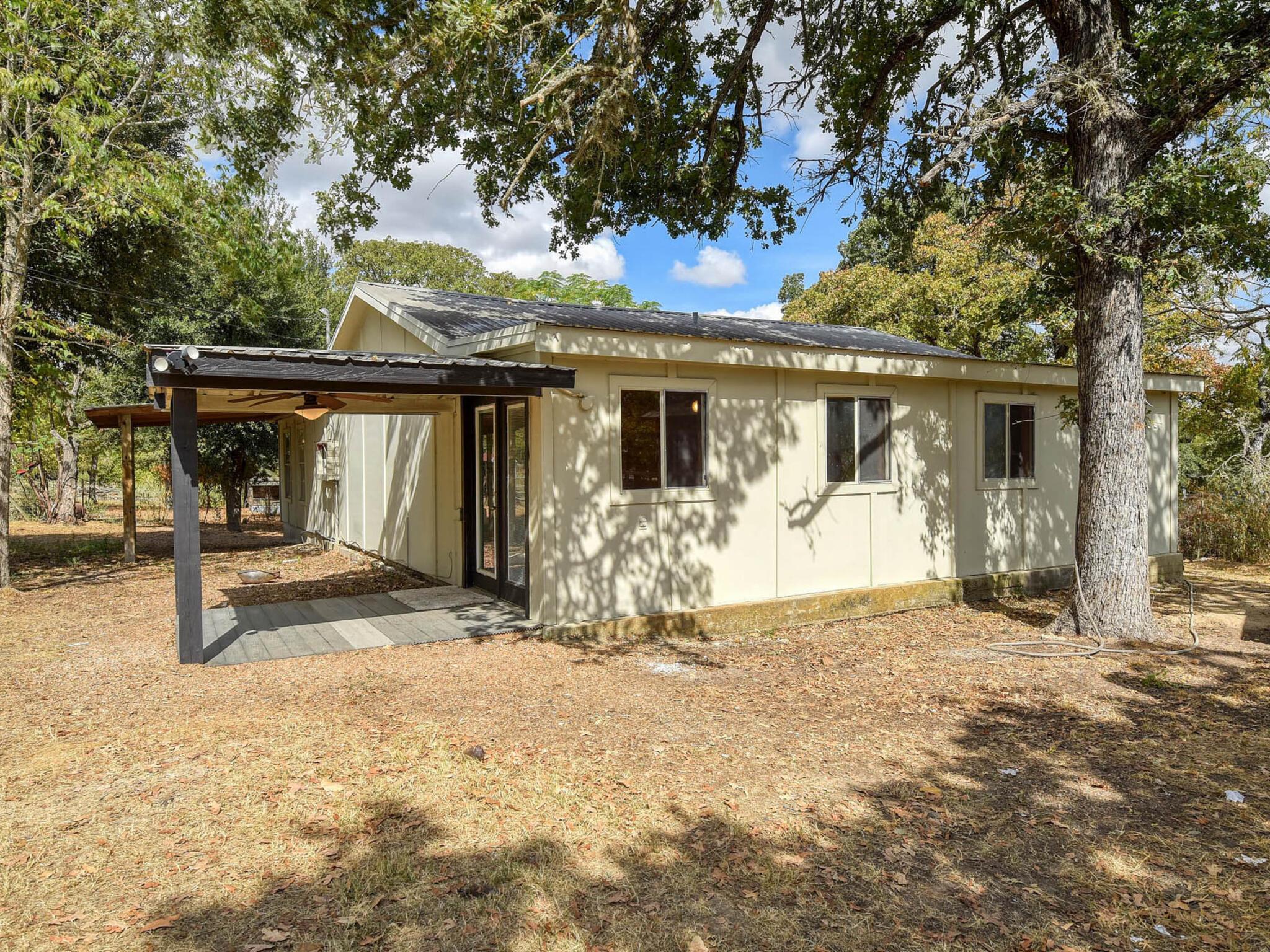 176 Lacy Drive Elgin TX 78621