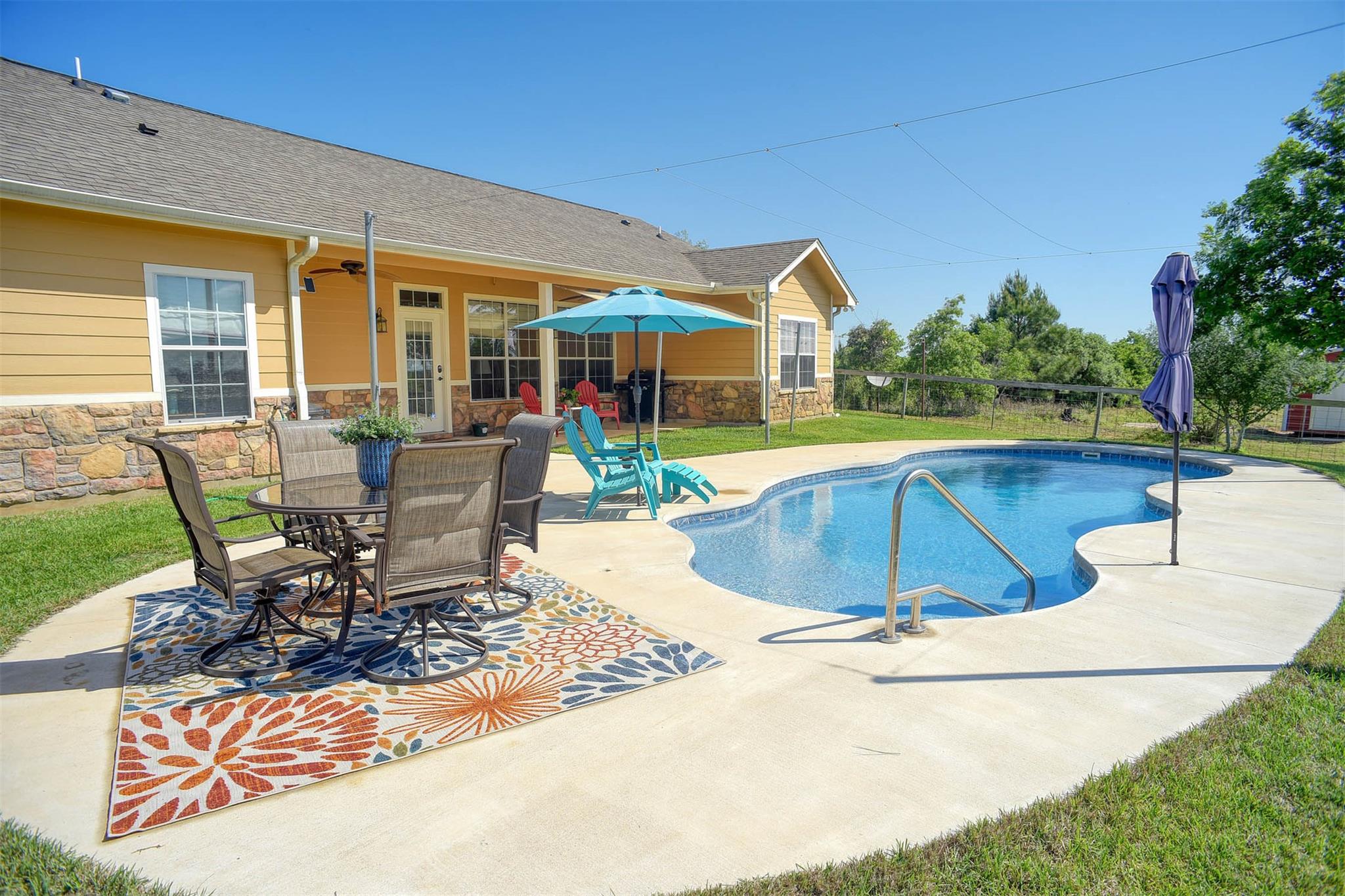 937 Highway 21 E Bastrop TX 78602