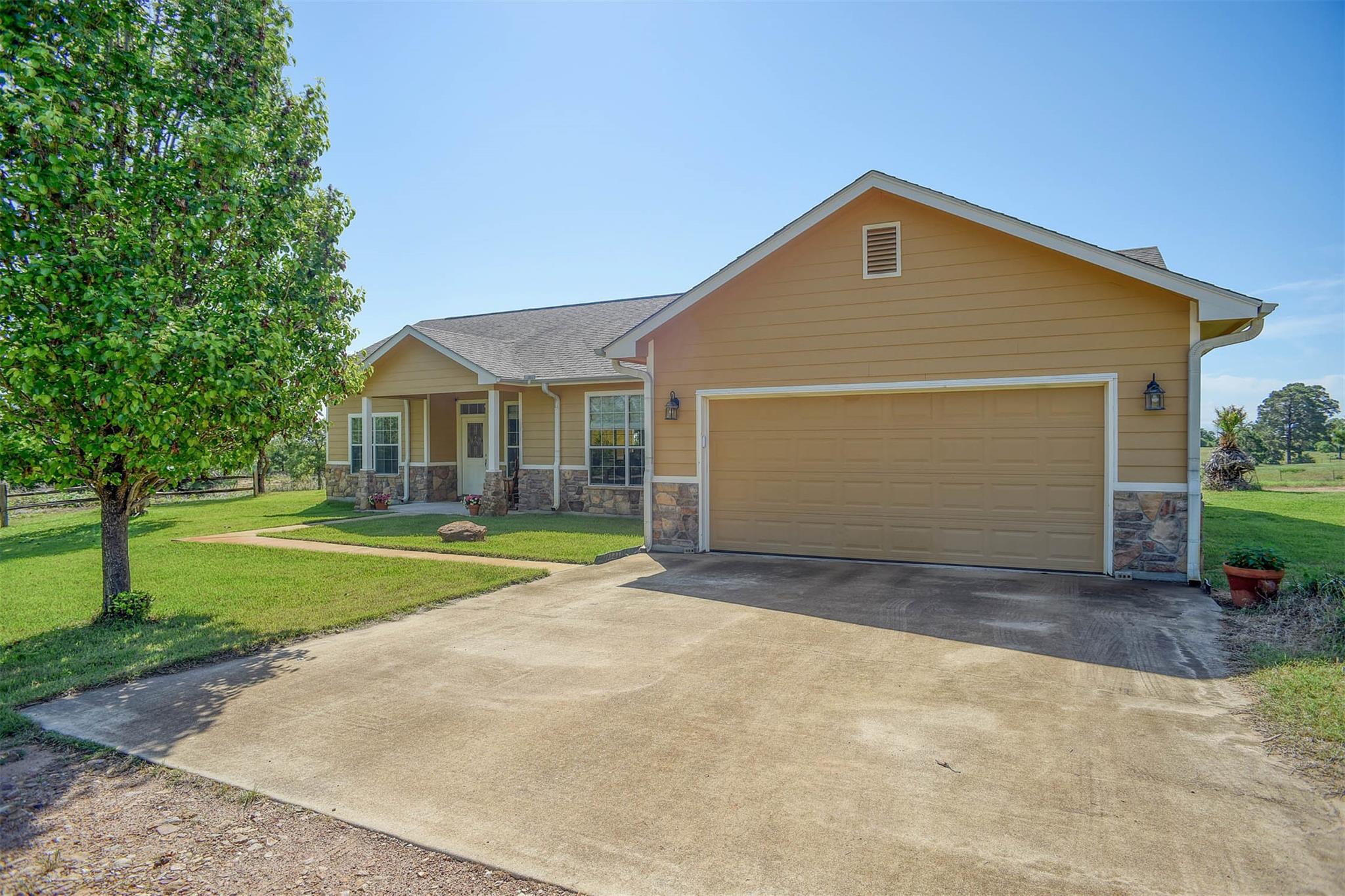 937 Highway 21 E Bastrop TX 78602