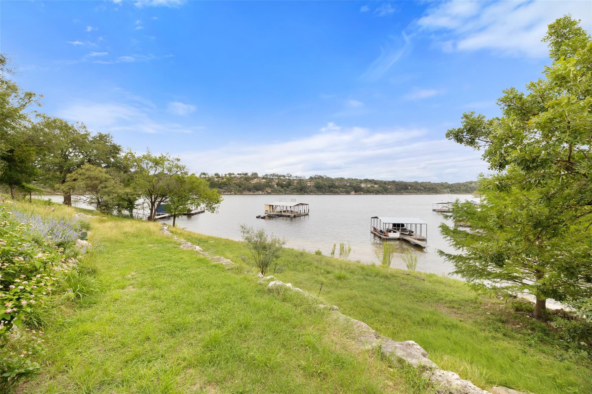 1201 Lakeshore Drive Spicewood TX 78669