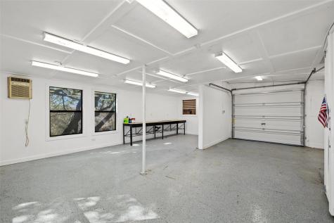 1201 Lakeshore Drive Spicewood TX 78669