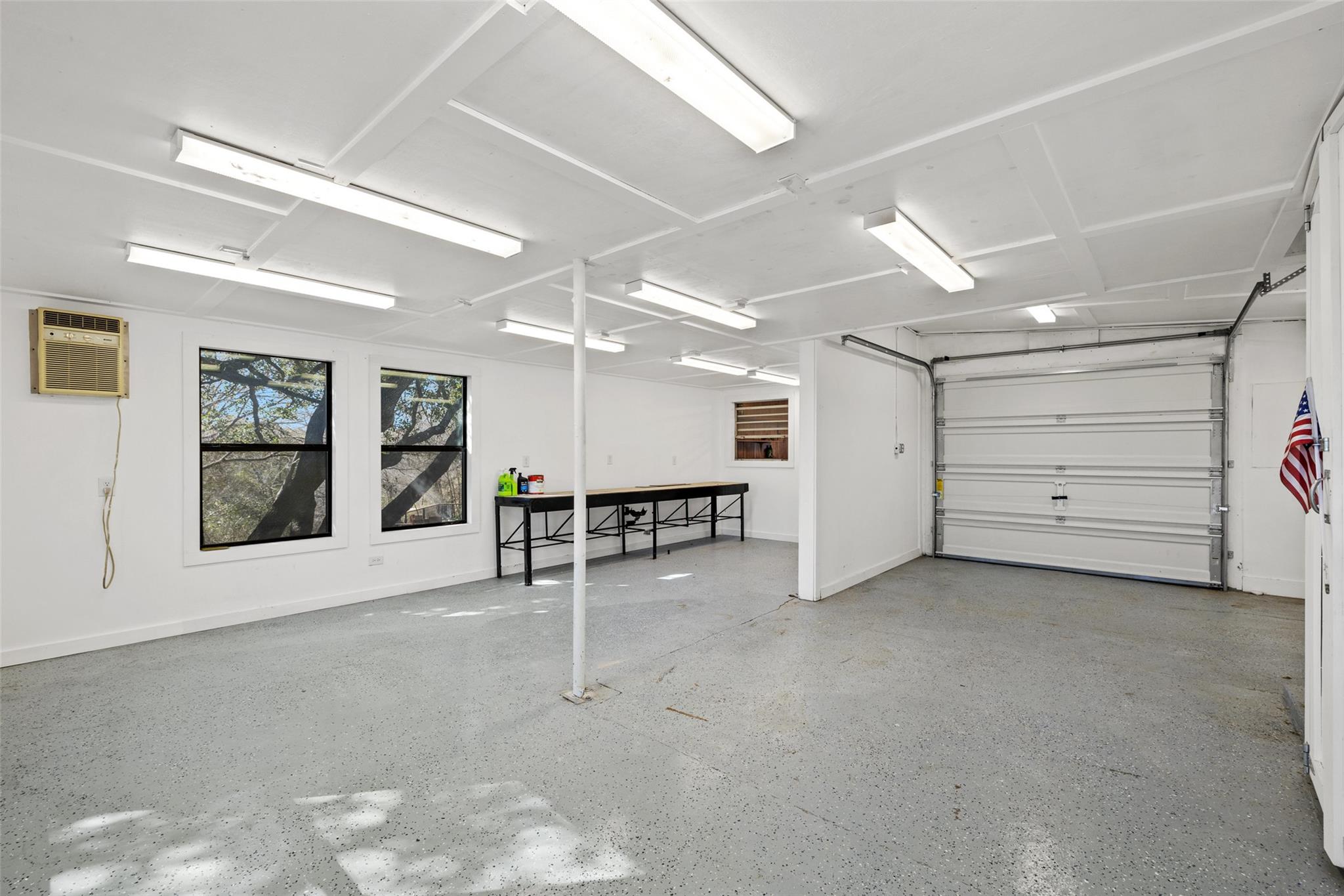 1201 Lakeshore Drive Spicewood TX 78669