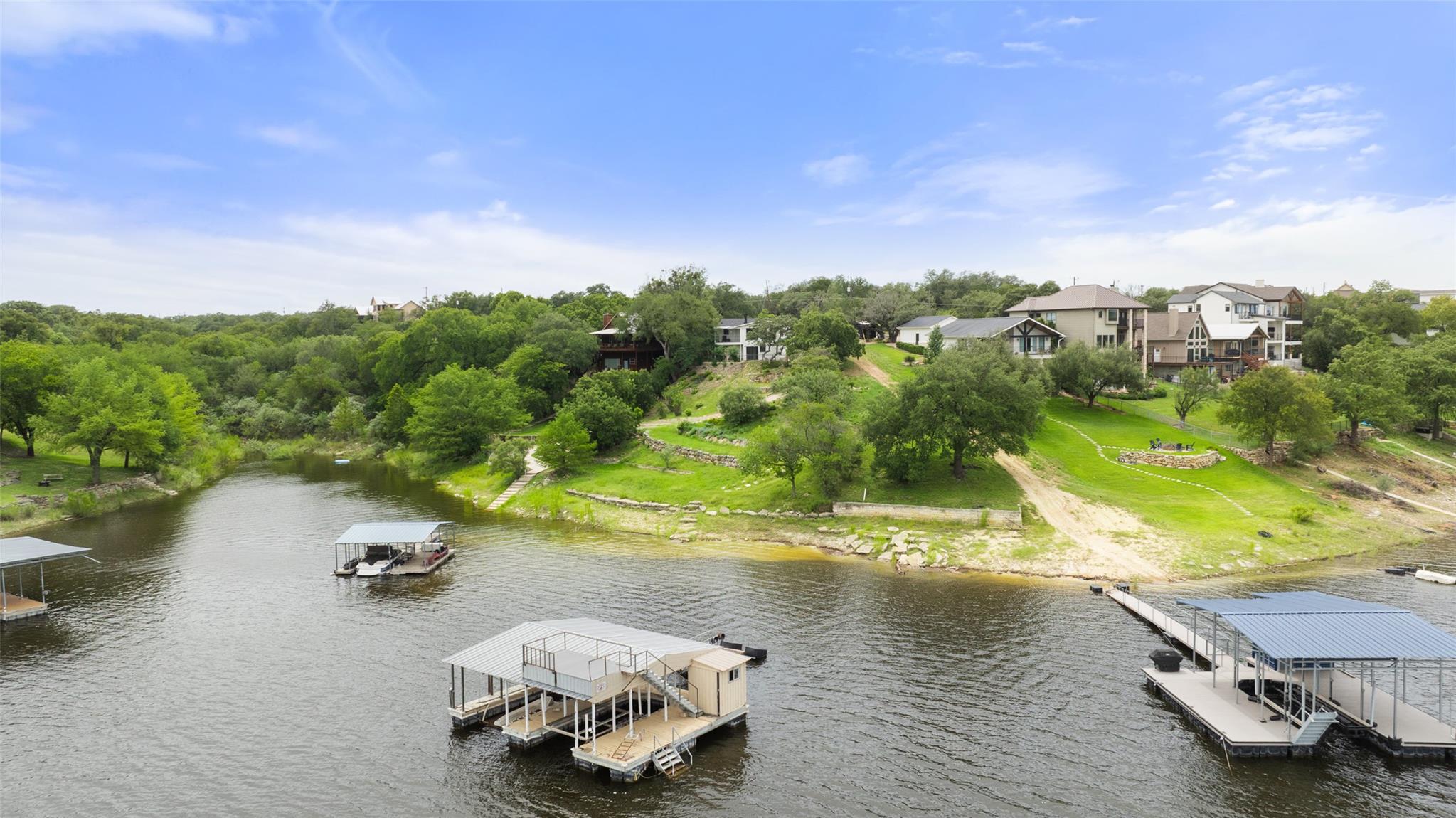 1201 Lakeshore Drive Spicewood TX 78669