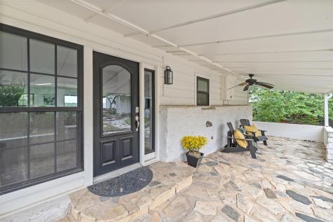 1201 Lakeshore Drive Spicewood TX 78669