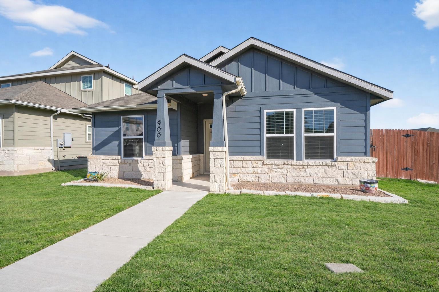 900 Main Street Hutto TX 78634