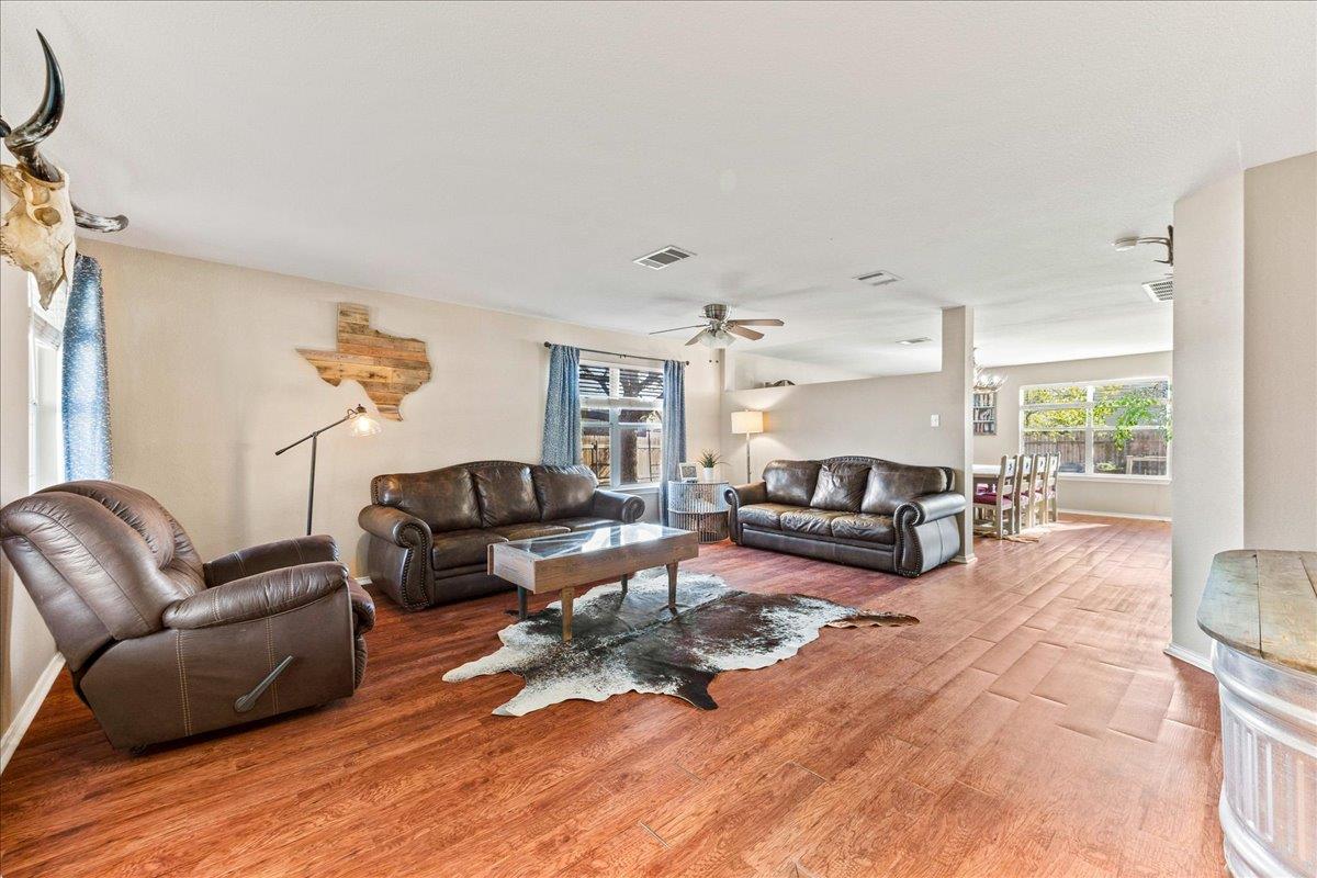 116 Devons Cove Buda TX 78610