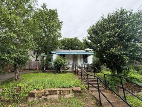 1702 Perez Street Austin TX 78721