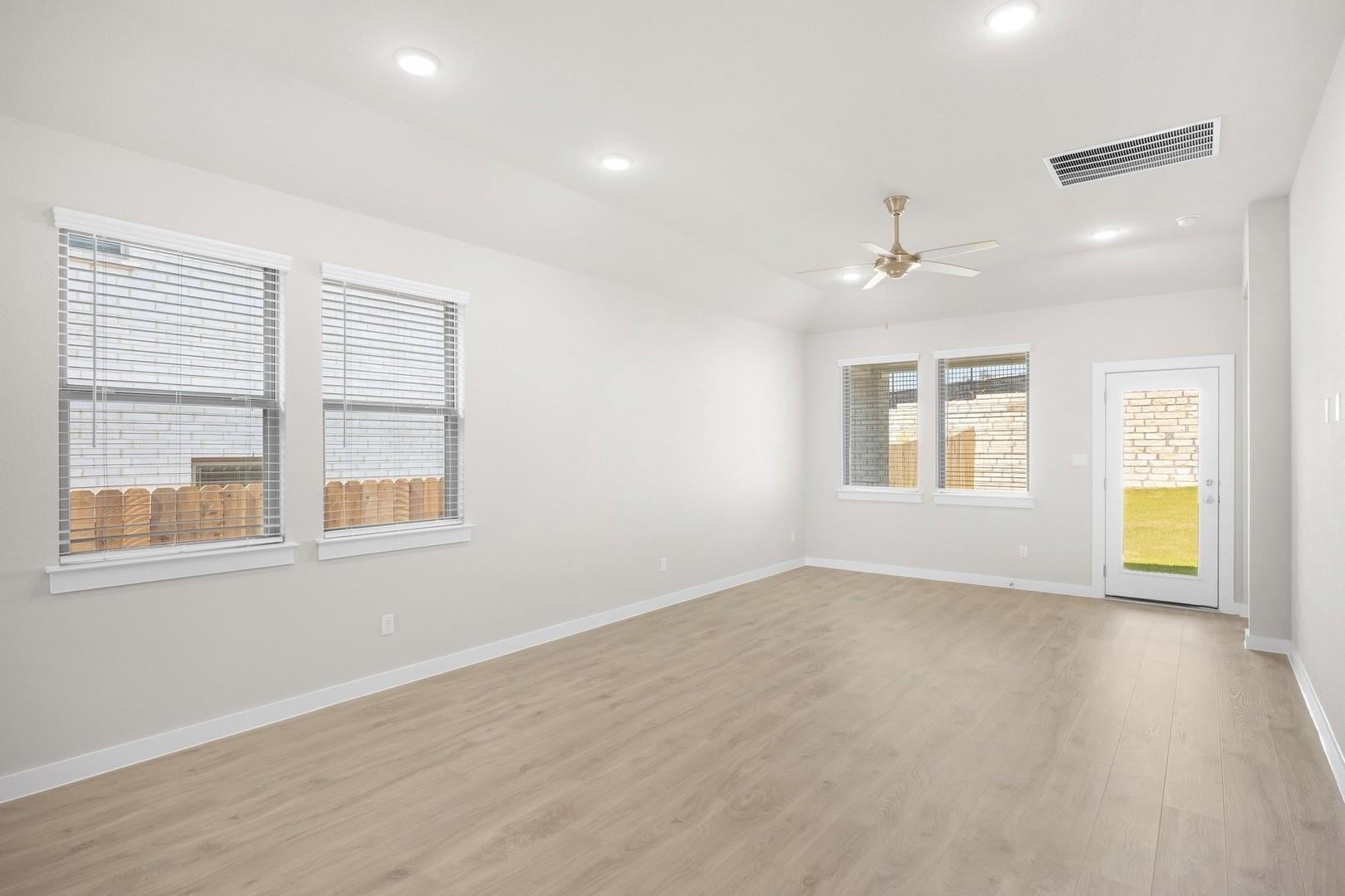 8010 Shining Flor Run Lago Vista TX 78645